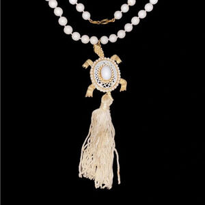 Vintage Midcentury White Bead Beaded Turtle Tassel Pendant Gold Tone Necklace